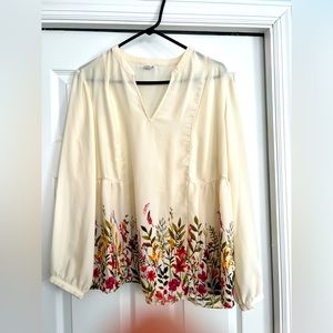 Women’s Cream Floral blouse